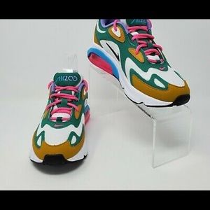 Multi color Nike Air 200